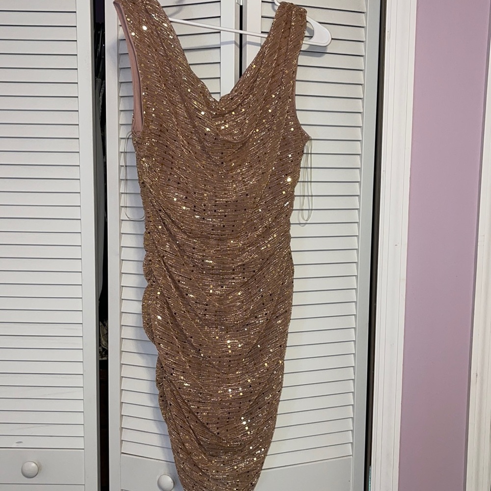 Never worn OG $80 dress for $38!!! Very stretchy